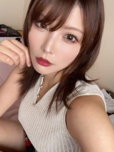 Akari Niimura 5